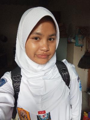 NADRA AMALIA SAFATI